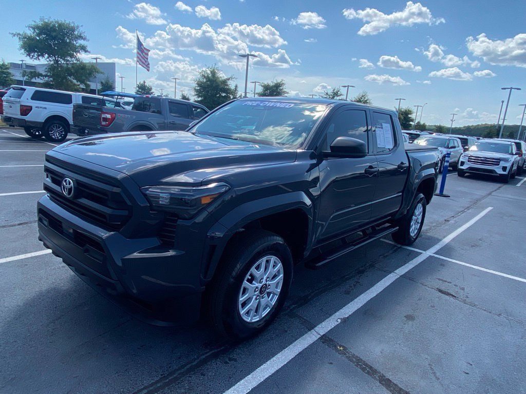 Used 2025 Toyota Tacoma SR RWD image 3