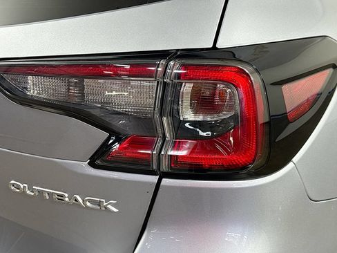 Used 2022 Subaru Outback Limited w/ Popular Package #2 AWD/4WD image 34