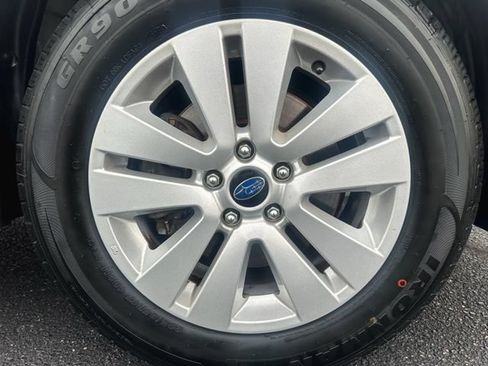 Used 2019 Subaru Outback 2.5i AWD/4WD image 9