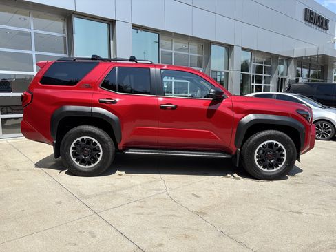Used 2026 Toyota 4Runner TRD Off-Road Premium AWD/4WD image 10