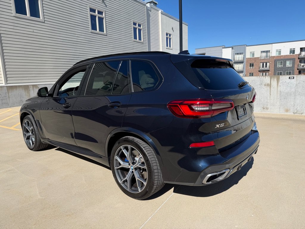 Used 2022 BMW X5 xDrive40i w/ M Sport Package AWD/4WD image 5