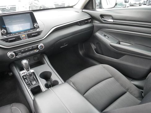 Used 2020 Nissan Altima 2.5 S image 11