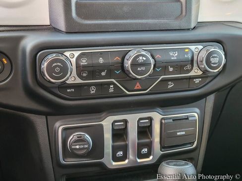 Used 2021 Jeep Wrangler Sport AWD/4WD image 20