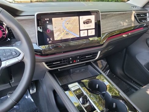 New 2025 Volkswagen Atlas SEL Premium R-Line AWD/4WD image 19