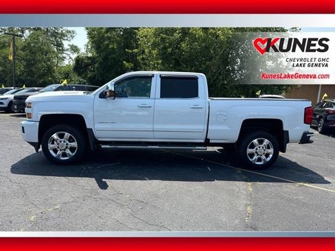 Used 2019 Chevrolet Silverado 2500 LTZ w/ Custom Sport Edition AWD/4WD image 11