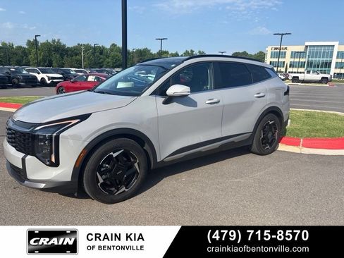 Certified 2026 Kia Sportage EX w/ EX Panorama Roof Package FWD image 2