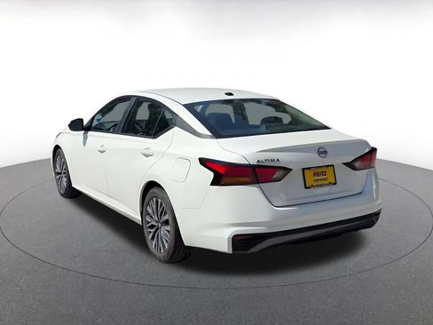Used 2026 Nissan Altima 2.5 SV FWD image 9