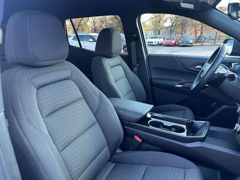 Used 2025 Chevrolet Equinox LT image 35