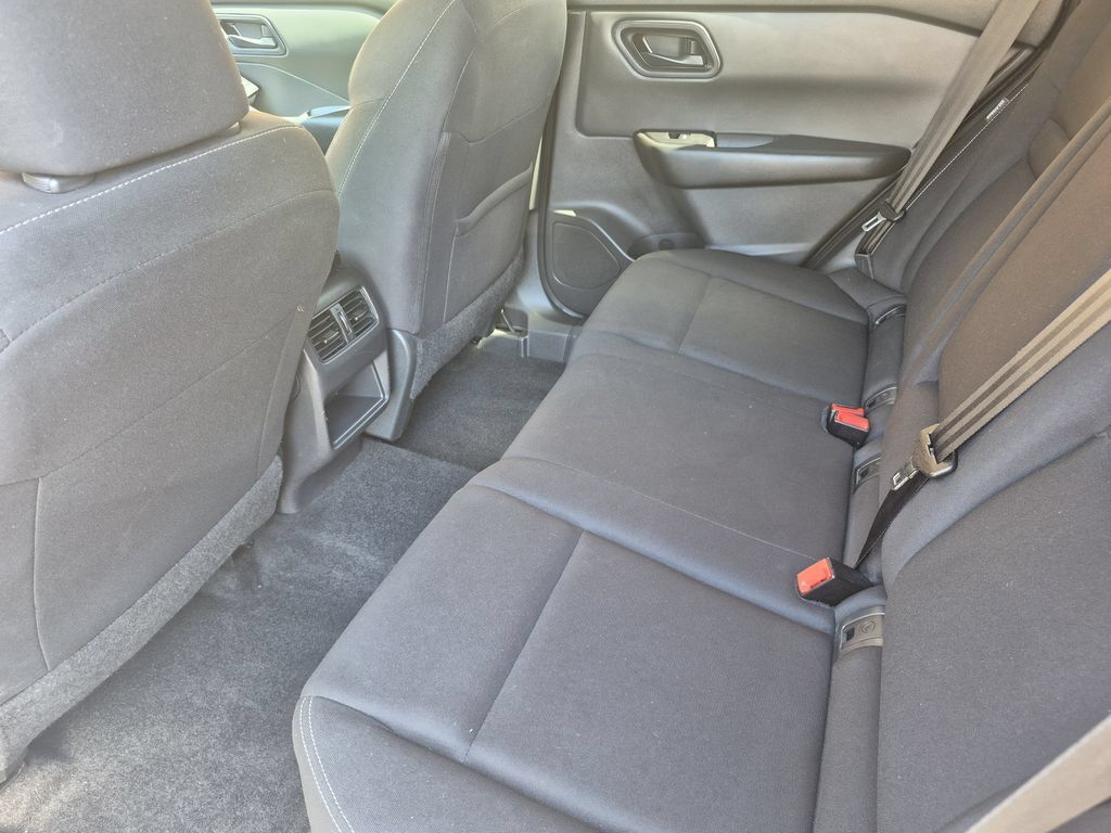 Used 2024 Nissan Rogue S AWD/4WD image 13