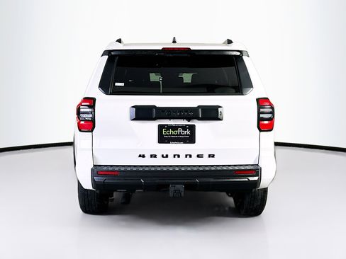 Used 2025 Toyota 4Runner SR5 image 7