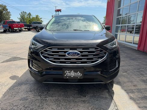 Used 2020 Ford Edge Titanium FWD image 3