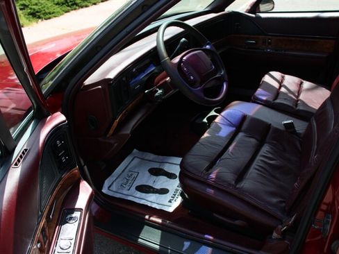 Used 1995 Buick Le Sabre Limited FWD image 5