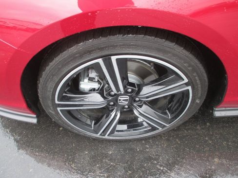 Used 2025 Honda Accord Sport image 11