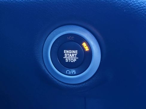 Used 2020 Chrysler Pacifica Touring-L Plus image 19