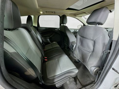 Used 2016 Ford Escape SE w/ Equipment Group 201A AWD/4WD image 18
