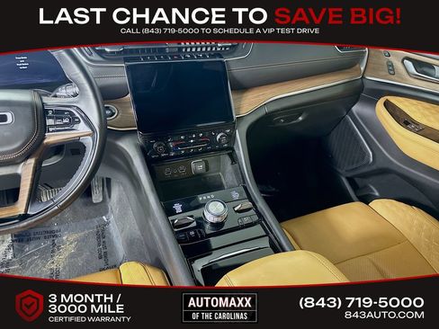 Used 2022 Jeep Grand Cherokee Summit w/ Luxury Tech Group V AWD/4WD image 19