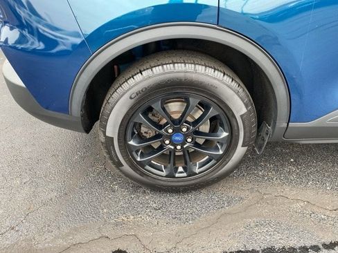 Used 2020 Ford Escape SE Sport image 16