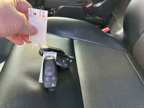 Used 2020 Ford Transit 350 DRW w/ Exterior Upgrade Package image 17