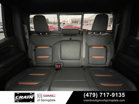 Used 2025 GMC Sierra 1500 AT4 w/ AT4 Premium Package AWD/4WD image 28