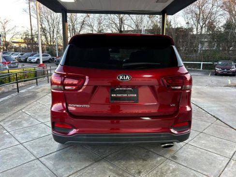 Used 2020 Kia Sorento LX image 3