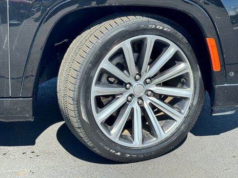 Used 2023 Jeep Grand Wagoneer Series II image 10