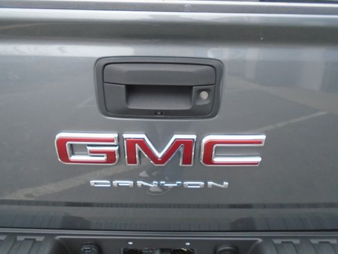Certified 2022 GMC Canyon Elevation w/ Trailering Package image 26