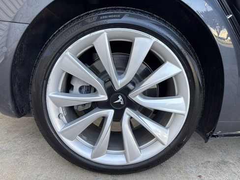 Used 2018 Tesla Model 3 Long Range AWD/4WD image 17