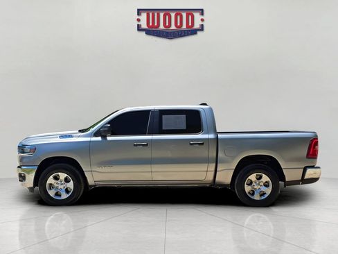 Used 2025 RAM 1500 Big Horn AWD/4WD image 4