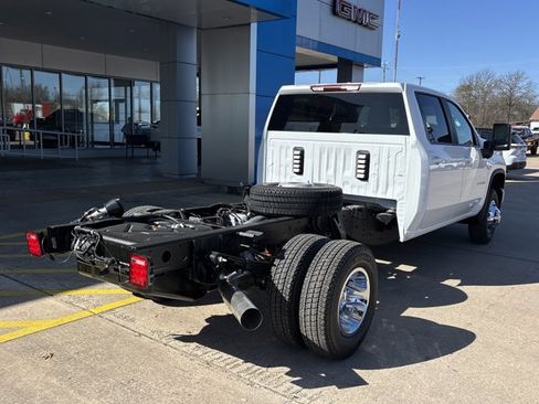 New 2026 Chevrolet Silverado 3500 LT w/ Convenience Package image 3