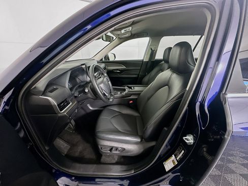 Used 2025 Toyota Grand Highlander FWD image 13