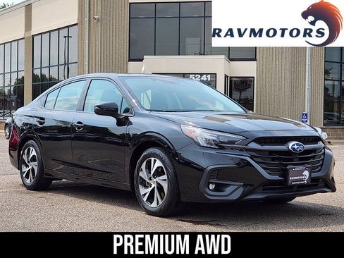 Used 2025 Subaru Legacy Premium AWD/4WD image 1