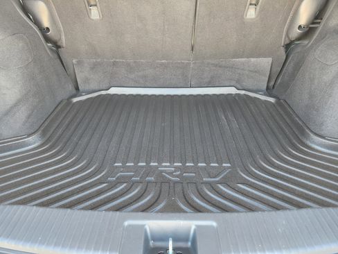 Used 2017 Honda HR-V EX image 32