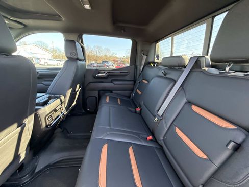 Used 2024 GMC Sierra 1500 AT4 w/ Technology Package image 15