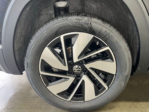 New 2026 Volkswagen Atlas SEL image 30