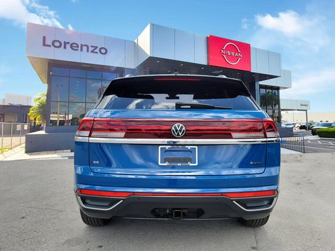Used 2025 Volkswagen Atlas Cross Sport SE AWD/4WD image 6