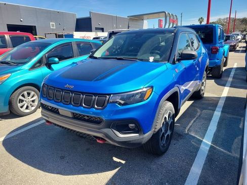 Used 2022 Jeep Compass Trailhawk image 3