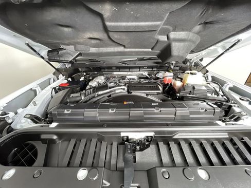 Used 2025 GMC Sierra 2500 SLT image 29