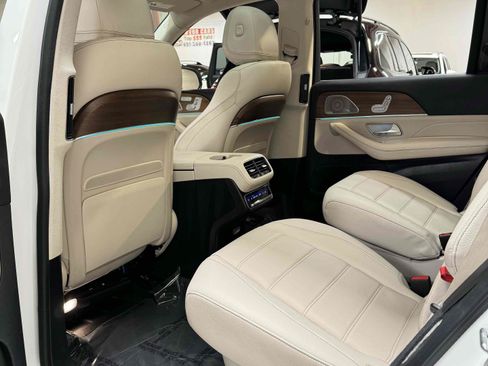 Used 2021 Mercedes-Benz GLS 580 4MATIC image 38