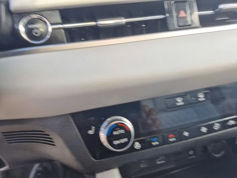 Used 2023 Mitsubishi Outlander SEL image 23