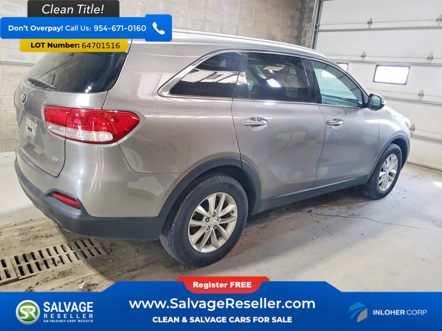 Used 2017 Kia Sorento FWD image 4