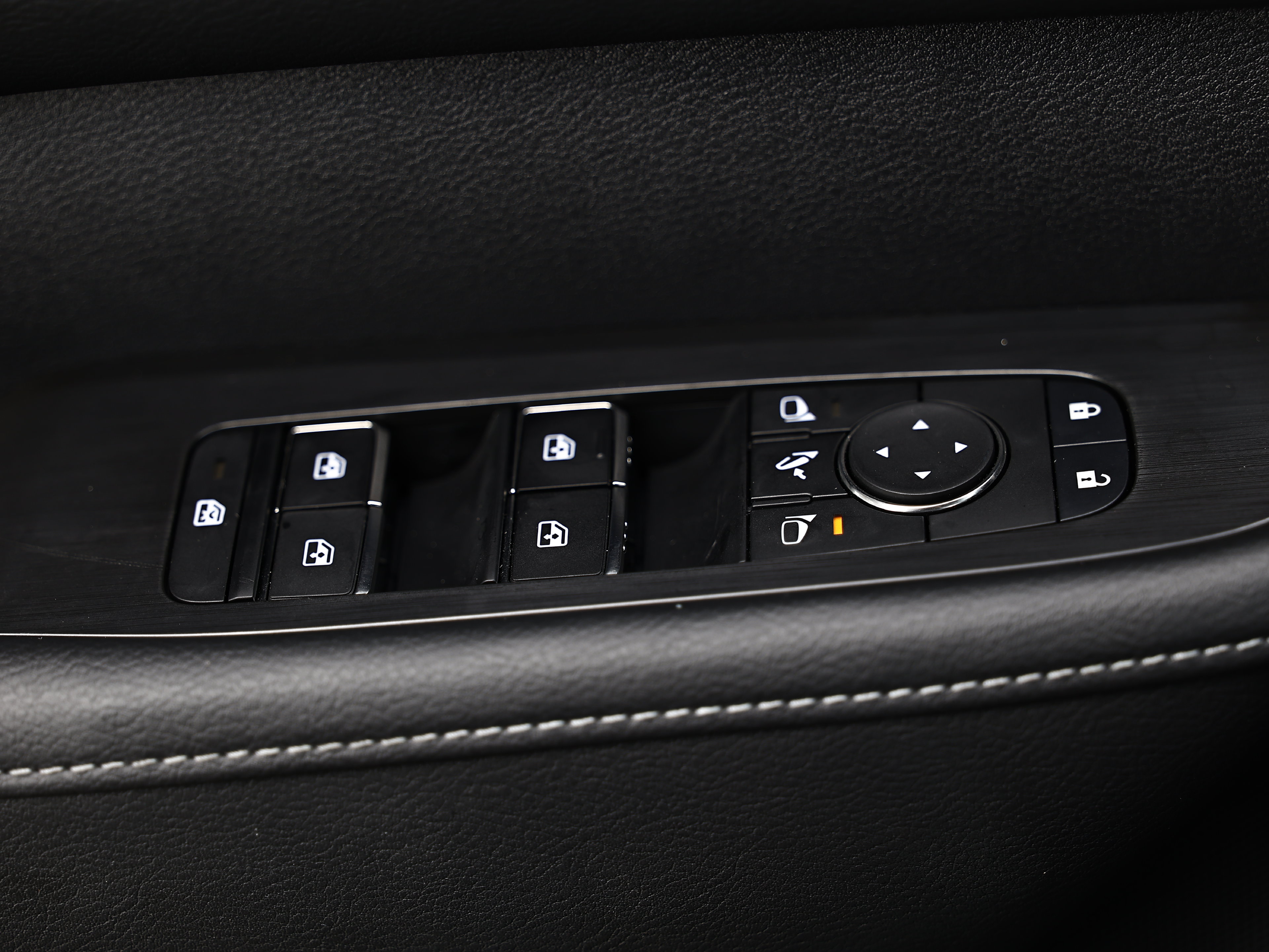Used 2025 Nissan Armada PRO-4X AWD/4WD image 17