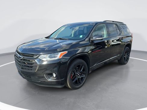Certified 2021 Chevrolet Traverse Premier w/ Redline Edition FWD image 9