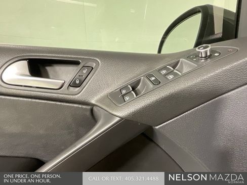 Used 2012 Volkswagen Tiguan S AWD/4WD image 17