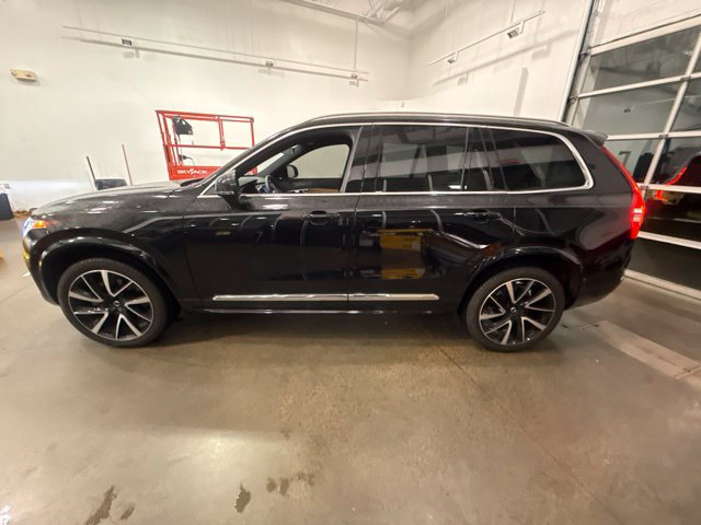 Used 2024 Volvo XC90 B6 Ultimate w/ Protection Package Premier AWD/4WD image 3