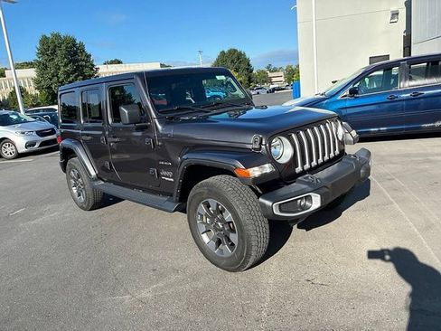 Used 2021 Jeep Wrangler Unlimited Sahara AWD/4WD image 2