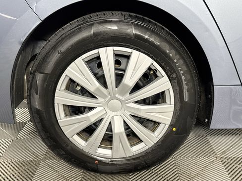 Used 2024 Toyota Corolla LE FWD image 31