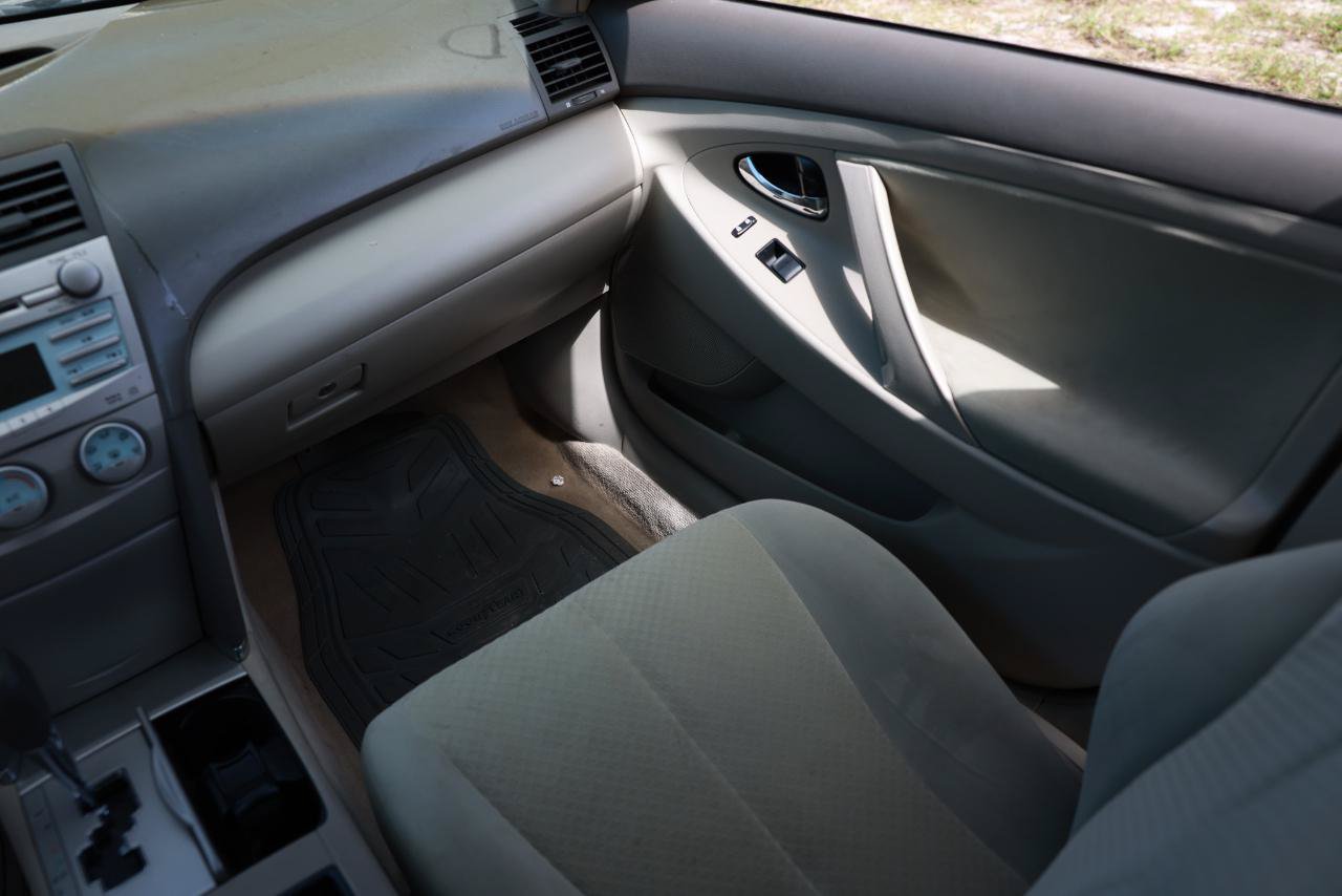 Used 2007 Toyota Camry LE FWD image 22
