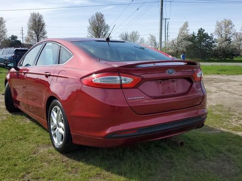 Used 2015 Ford Fusion SE FWD image 23