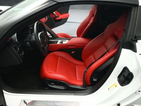 Used 2016 Chevrolet Corvette Z06 w/ 3LZ Preferred Equipment Group RWD image 35