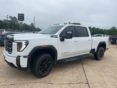 Used 2024 GMC Sierra 2500 AT4 w/ Technology Package AWD/4WD image 2
